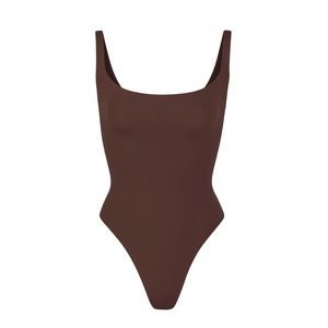 FITS EVERYBODY SQUARE NECK BODYSUIT